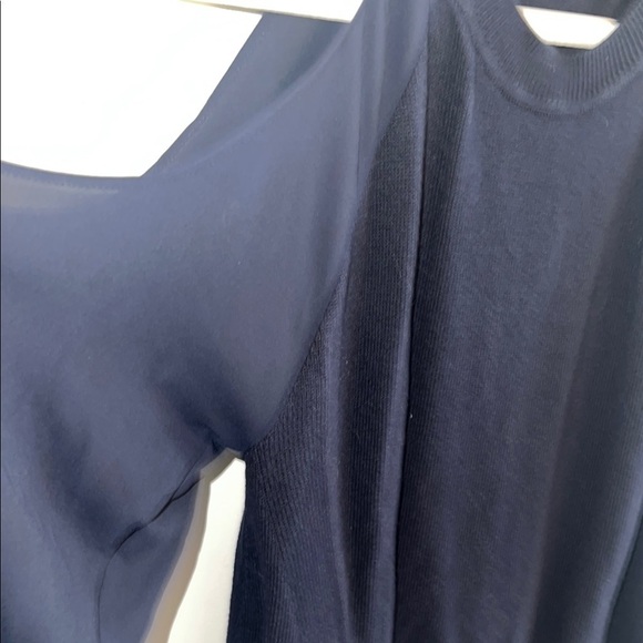LOFT Women's navy blue cold shoulder Top - Picture 8 of 10
